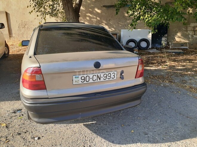 Opel Astra 1993, 238,581 km - 1.6 l - Bakı
