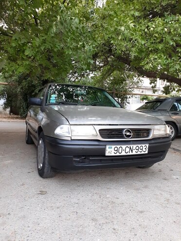 Opel Astra 1993, 238,581 km - 1.6 l - Bakı