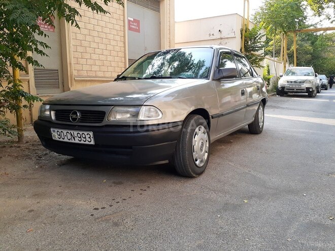 Opel Astra 1993, 238,581 km - 1.6 l - Bakı