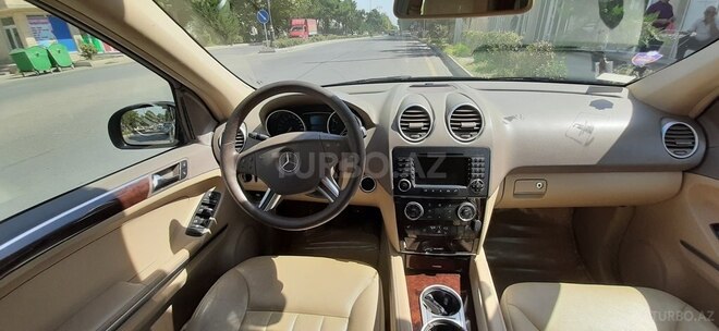 Mercedes ML 350 2007, 212,000 km - 3.5 l - Qazax