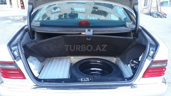 Mercedes E 240 1999, 231,200 km - 2.4 l - Bakı