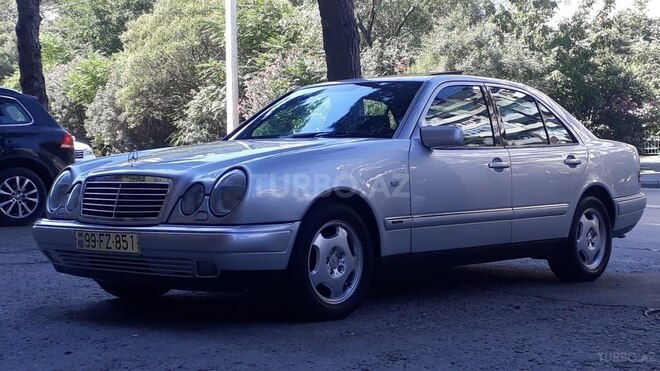 Mercedes E 240 1999, 231,200 km - 2.4 l - Bakı