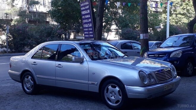Mercedes E 240 1999, 231,200 km - 2.4 l - Bakı