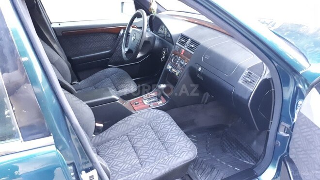 Mercedes C 180 1995, 266,000 km - 1.8 l - Sumqayıt