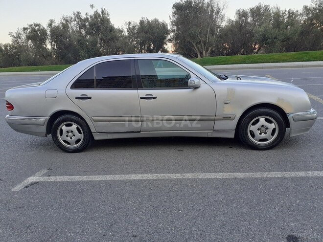 Mercedes E 220 1999, 687,000 km - 2.2 л - Bakı