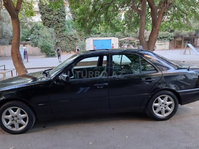 Mercedes C 220 1996, 300,200 km - 2.2 л - Bakı