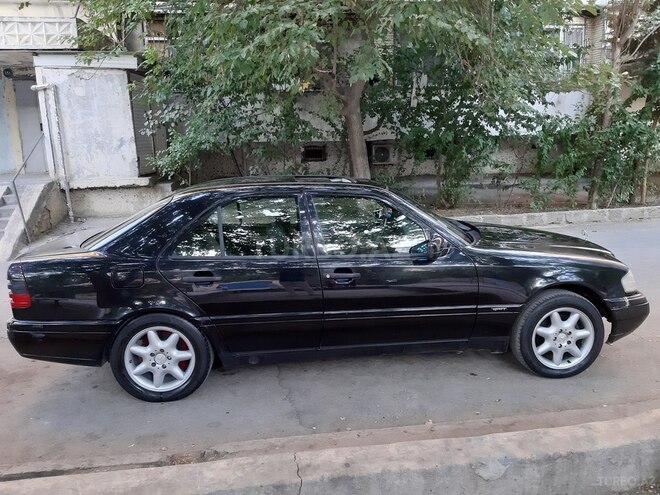 Mercedes C 220 1996, 300,200 km - 2.2 л - Bakı