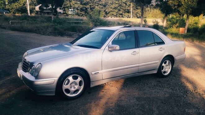 Mercedes E 200 2000, 202,000 km - 0.2 l - Masallı