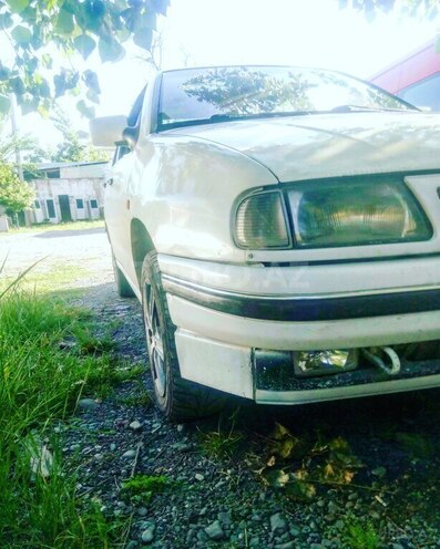 Volkswagen Polo 1995, 145,000 km - 1.8 l - Qəbələ