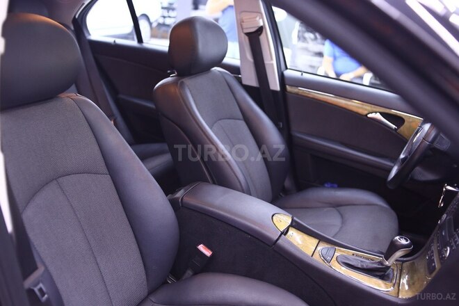Mercedes E 220 2007, 249,000 km - 2.2 l - Bakı