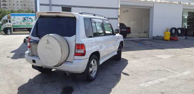 Mitsubishi Pajero io 1999, 199,999 km - 1.8 л - Bakı