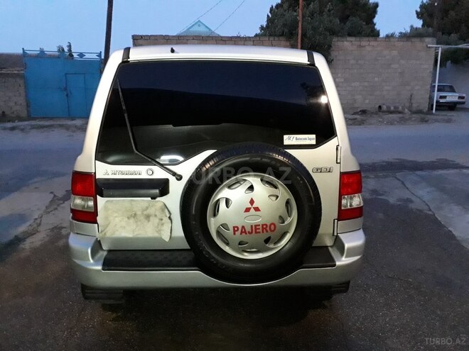 Mitsubishi Pajero io 2001, 156,900 km - 2.0 l - Bakı