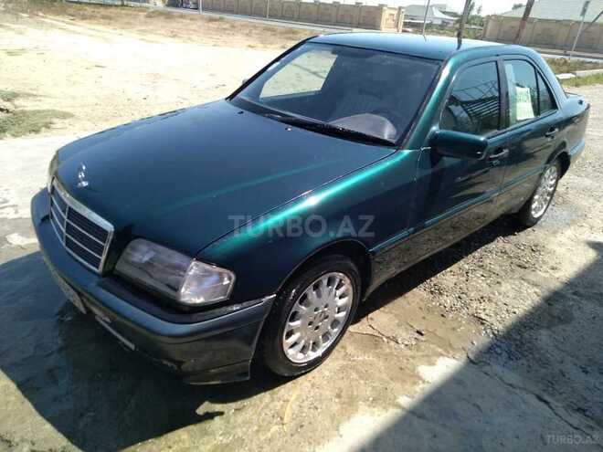 Mercedes C 180 1995, 3,220 km - 0.4 l - Neftçala