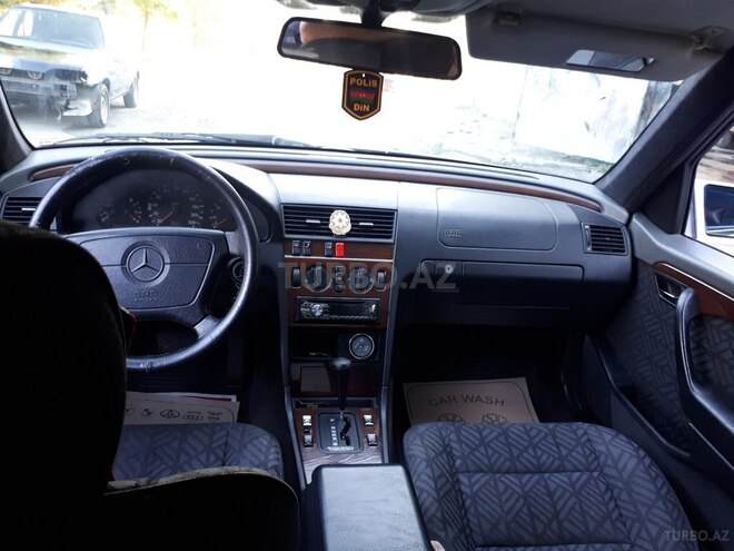 Mercedes C 200 1995, 245,600 km - 2.0 л - Şəki
