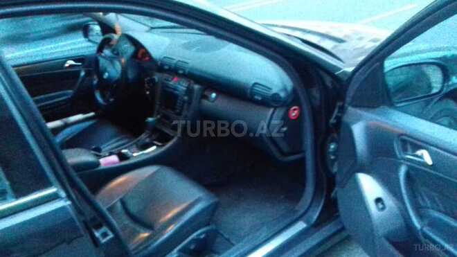 Mercedes C 320 2001, 230,000 km - 3.2 l - Bakı