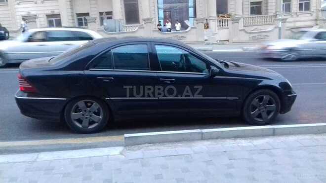 Mercedes C 320 2001, 230,000 km - 3.2 l - Bakı