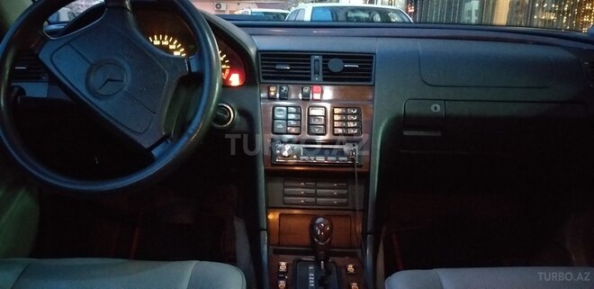 Mercedes C 220 1995, 166,350 km - 2.2 l - Göyçay