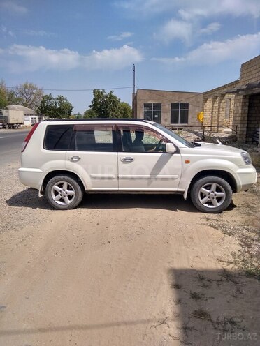Nissan X-Trail 2001, 180,000 km - 2.0 л - Qusar