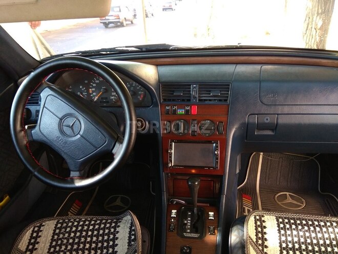 Mercedes C 220 1994, 380,000 km - 2.2 л - Bakı