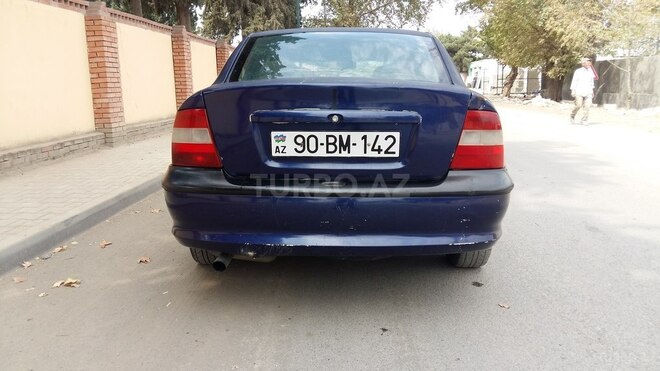 Opel Vectra 1996, 283,000 km - 1.6 l - Bakı