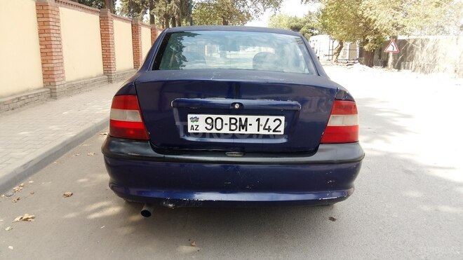 Opel Vectra 1996, 283,000 km - 1.6 l - Bakı