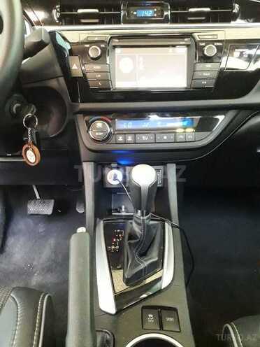 Toyota Corolla 2015, 110,000 km - 1.8 l - Bakı