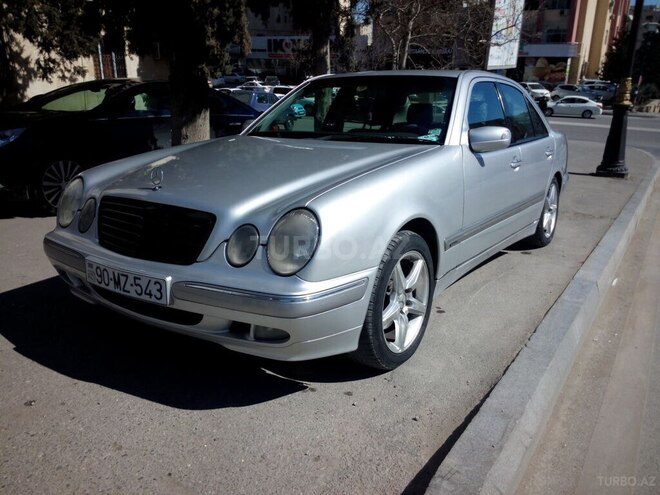 Mercedes E 270 1999, 325,000 km - 2.7 l - Bakı