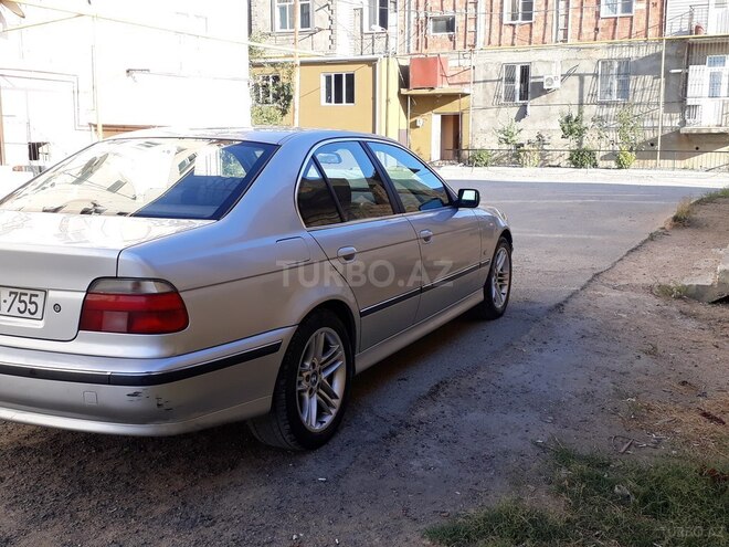 BMW 528 2000, 334,000 km - 2.8 l - Bakı