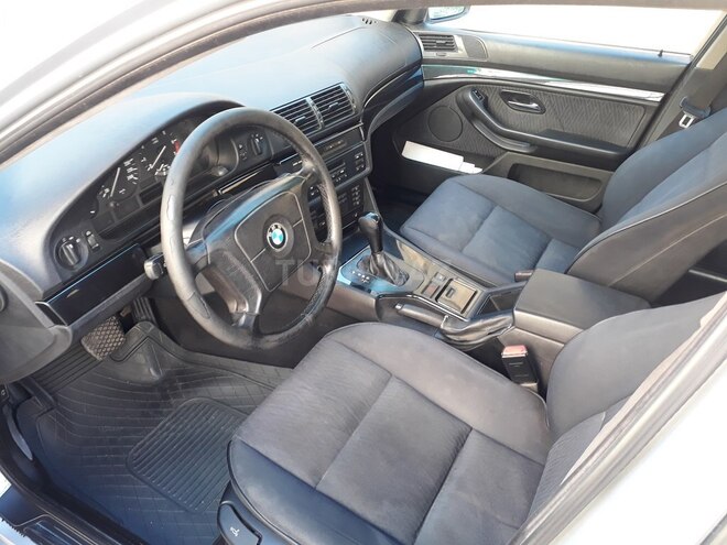 BMW 528 2000, 334,000 km - 2.8 l - Bakı