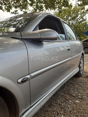 Opel Vectra 1999, 420,000 km - 1.8 l - Qazax