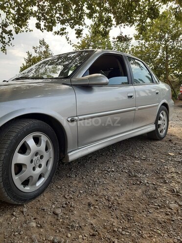 Opel Vectra 1999, 420,000 km - 1.8 l - Qazax