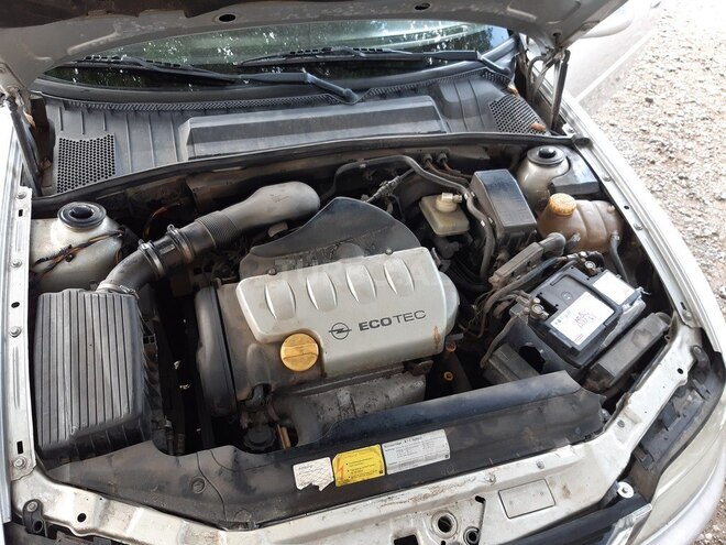 Opel Vectra 1999, 420,000 km - 1.8 l - Qazax