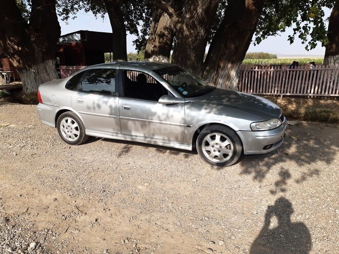 Opel Vectra 1999, 420,000 km - 1.8 l - Qazax