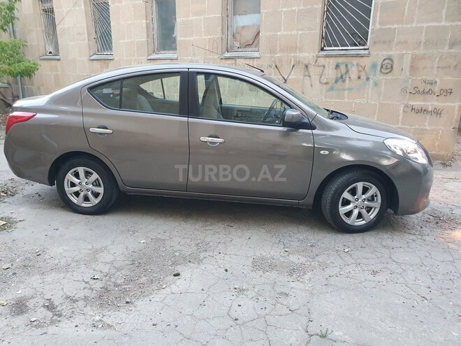 Nissan Sunny 2013, 180,000 km - 1.5 l - Bakı