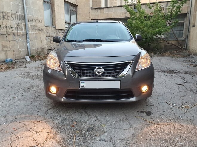 Nissan Sunny 2013, 180,000 km - 1.5 l - Bakı