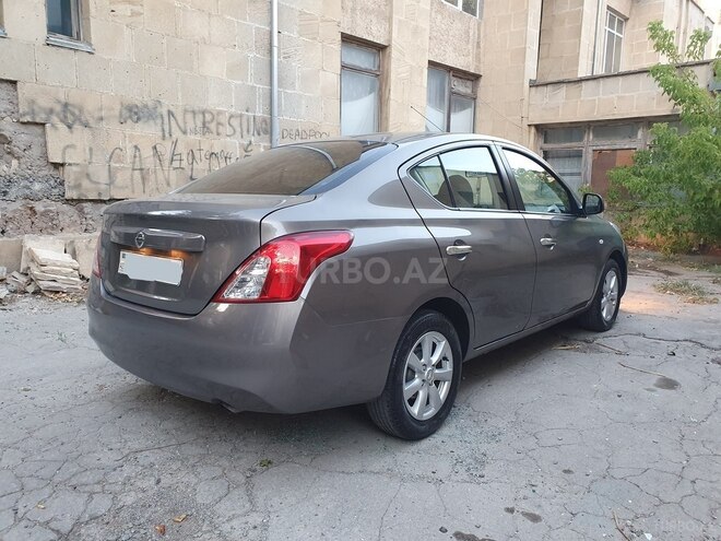 Nissan Sunny 2013, 180,000 km - 1.5 l - Bakı