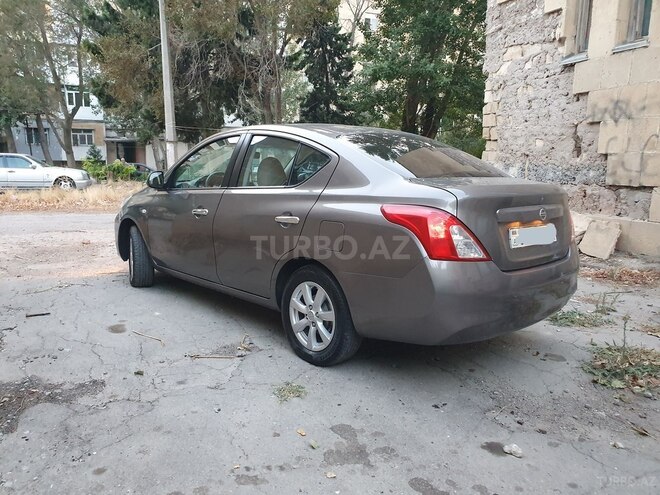 Nissan Sunny 2013, 180,000 km - 1.5 l - Bakı