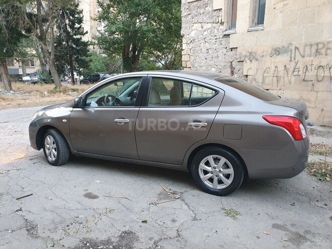 Nissan Sunny 2013, 180,000 km - 1.5 l - Bakı
