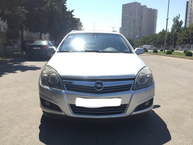 Opel Astra 2009, 200,000 km - 1.9 l - Bakı