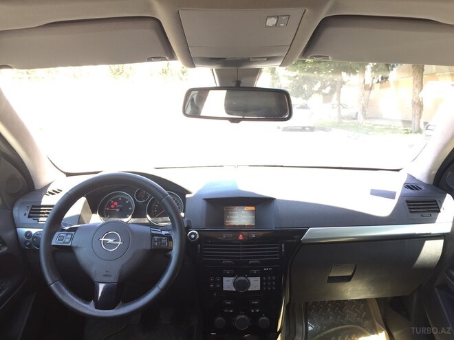 Opel Astra 2009, 200,000 km - 1.9 l - Bakı