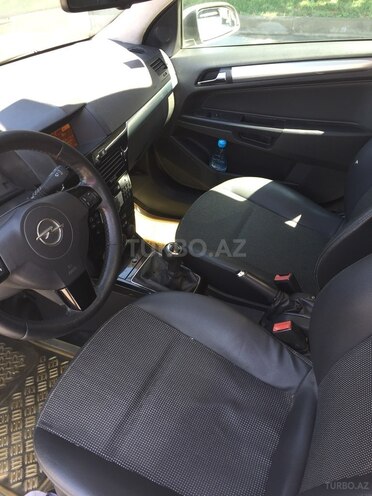 Opel Astra 2009, 200,000 km - 1.9 l - Bakı