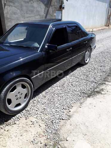 Mercedes E 300 1990, 557,532 km - 3.0 l - Bakı