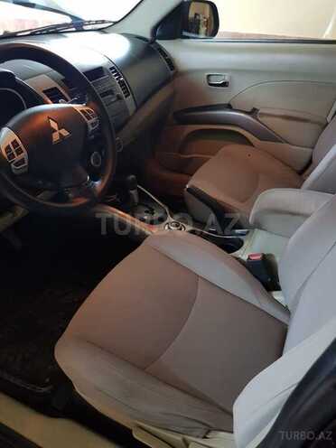 Mitsubishi Outlander 2010, 386,150 km - 2.4 л - Bakı