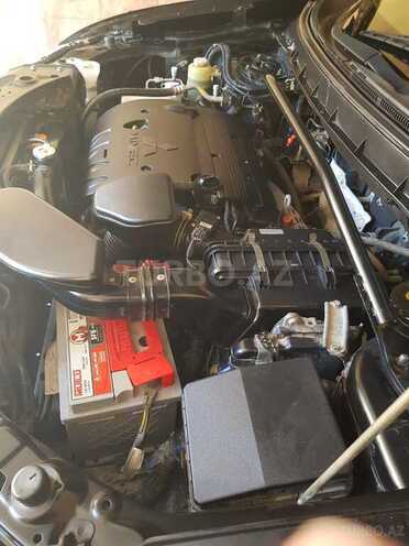 Mitsubishi Outlander 2010, 386,150 km - 2.4 л - Bakı