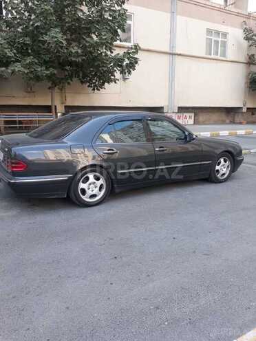 Mercedes E 270 2000, 426,142 km - 2.7 l - Bakı