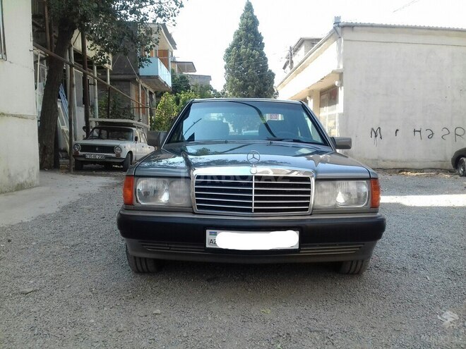 Mercedes 190 1992, 217,000 km - 2.0 l - Gəncə