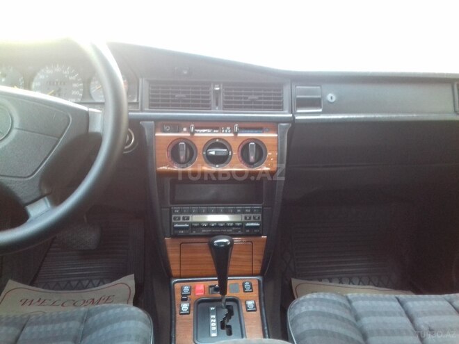 Mercedes 190 1992, 217,000 km - 2.0 l - Gəncə