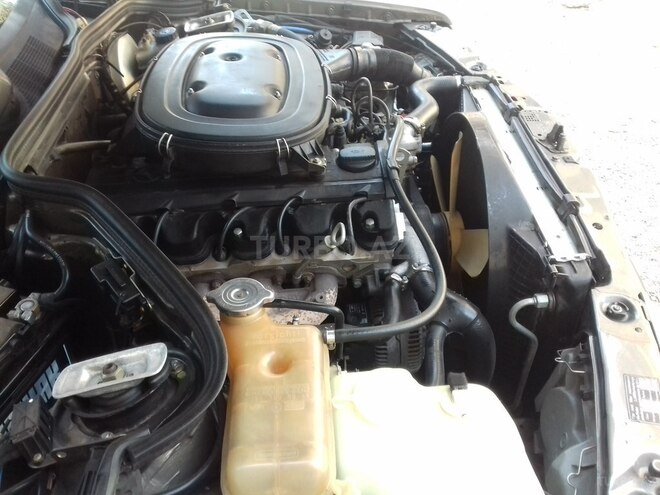 Mercedes 190 1992, 217,000 km - 2.0 l - Gəncə