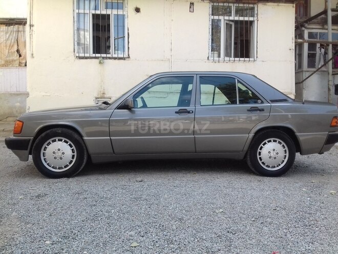 Mercedes 190 1992, 217,000 km - 2.0 l - Gəncə