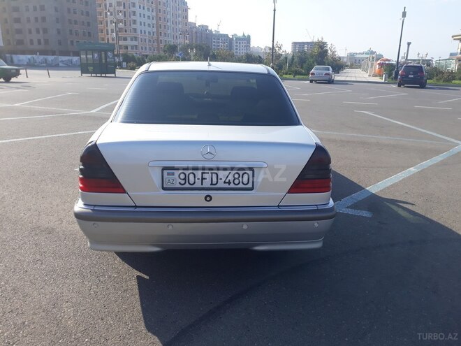 Mercedes C 220 1998, 245,050 km - 2.2 l - Sumqayıt